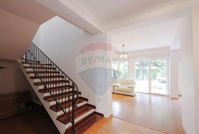 De Vanzare Casa cu 4 camere, Str. Arinului, Zona Dealur... - 18