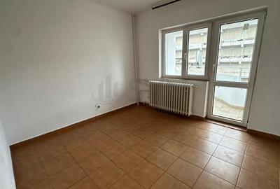 Apartament cu 5 camere decomandat în P-ța Unirii - 3