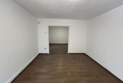 VAND CASA 3 CAM, SINGUR CURTE, APROAPE DE INTRAREA LA SPITALUL FUNDENI, - 5