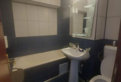 Apartament cu 3 camere decomandat în Central - 3