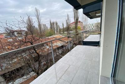 Apartament cu 4 camere decomandat în Crângași - 14