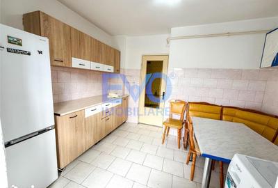 Apartament cu 3 camere decomandat în Nicolina - 5