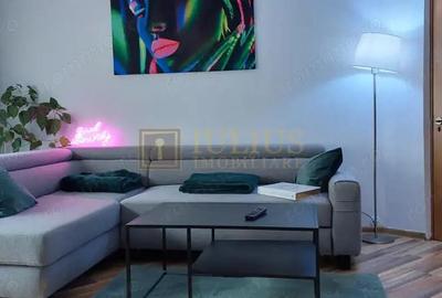 Parter inalt, centrala proprie- in spate la Hotel Strelitia