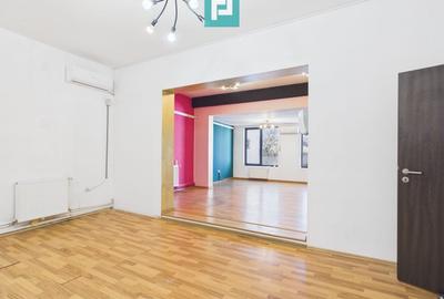 Casă individuală cu 10 camere cu Canalizare în Torontalului - 8