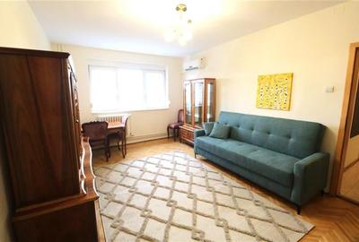 Apartament cu 3 camere decomandat în Olimpia-Stadion