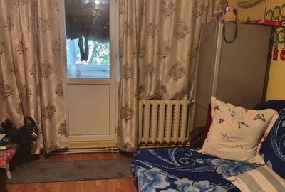 Apartament cu 3 camere semidecomandat în Central - 2