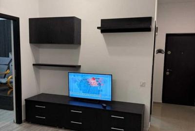 Apartament cu 3 camere semidecomandat, mobilat în Rahova