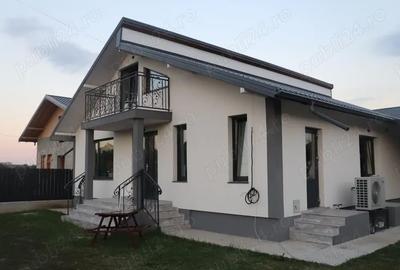 Casă cu 4 camere cu Teren 500 Mp în 1 Mai - 1