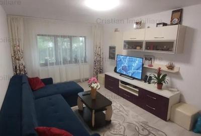 Apartament cu 3 camere decomandat în Călărași