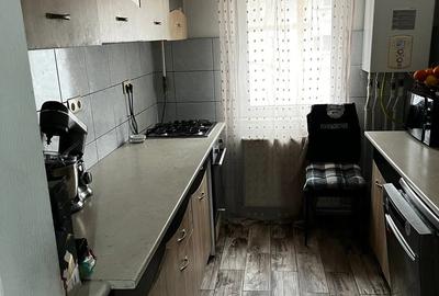 Apartament 3 camere zona foarte buna Hunedoara - 8