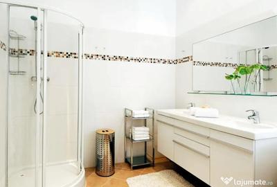 Apartament cu 2 camere decomandat în Victoriei
