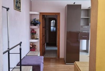 Apartament cu 3 camere semidecomandat în Bistrița Lac - 1