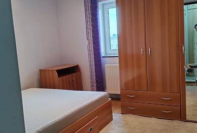 Apartament cu 2 camere decomandat în Micro 12 - 1