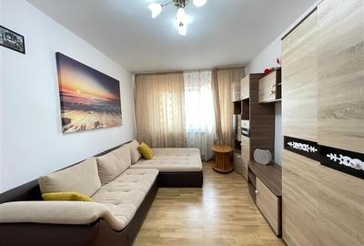 Apartament cu 3 camere decomandat, mobilat în Central