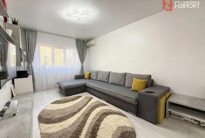 Apartament cu 3 camere decomandat în Lipovei