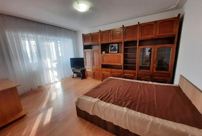 POZE REALE !!!   PRET 300 EURO !!! 0️⃣7️⃣9️⃣3️⃣6️⃣7️⃣9️⃣0️⃣4️⃣4️⃣  Apartament de - 7