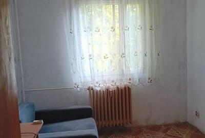 Apartament cu 3 camere semidecomandat, mobilat în Alexandru Obregia - 3