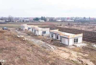 Casă cu 3 camere în Uiești - 2