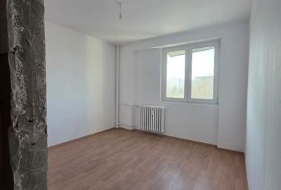 Apartament cu 3 camere decomandat în Colentina - 1