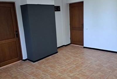 Spațiu comercial, de 59 mp, în Buda - 3