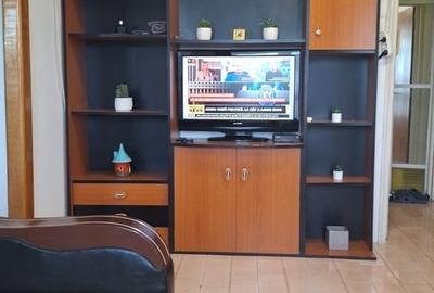 Apartament cu 3 camere decomandat în Crângași - 2