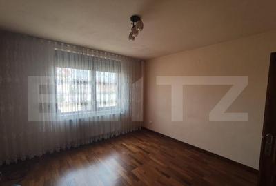 Casa de vanzare P+E si teren de 480 mp in cartierul Iosia, z - 28