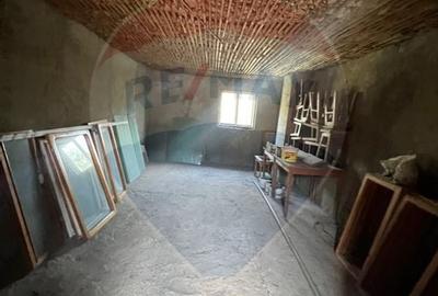 Casa cu 6 camere de vanzare - 10