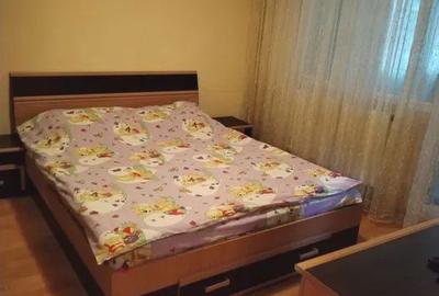 Apartament cu 3 camere decomandat în Berceni - 1