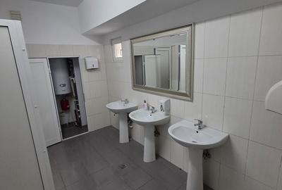 Spațiu comercial, de 1,500 mp, în Central - 9