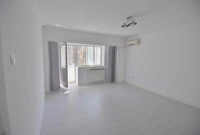 APARTAMENT 2 CAMERE 1/8 BL 1992 MONOLIT  2 BALCOANE RENOVAT VEDERE BULEVARD