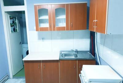 Inchiriez garsoniera - 1