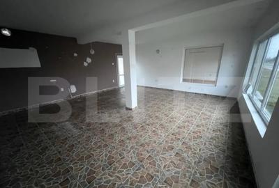 Spațiu comercial, de 55 mp, în Central - 4