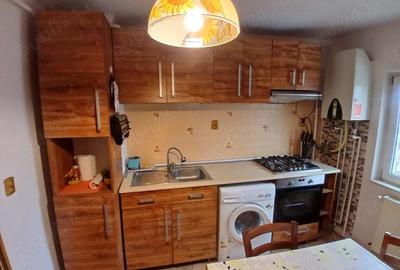 Apartament cu 3 camere semidecomandat în Central - 4