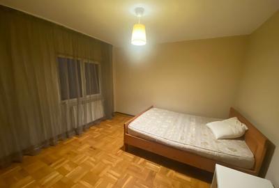 Apartament cu 4 camere decomandat în Micro 3 - 1