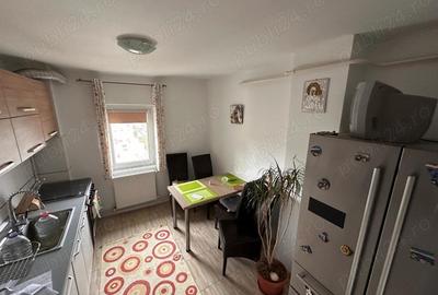 Proprietar , inchiriez apartament 3 camere cu vedere la Mall - 2