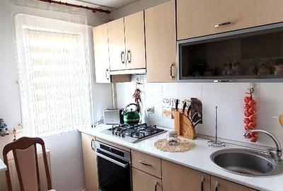 Apartament 2 camere decomandat, cartier Micro 5 - 6