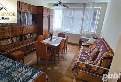 Apartament cu 2 camere decomandat în Micro I - 1