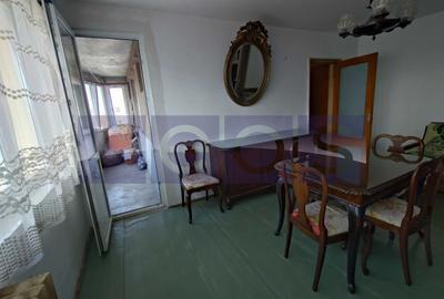 Apartament cu 2 camere semidecomandat în Tei