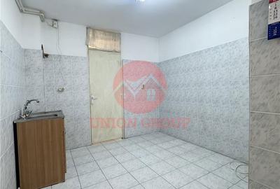 Apartament cu 4 camere decomandat în Km 4 - 12