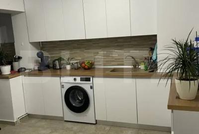 Apartament cu 3 camere semidecomandat în Micro 5 - 12