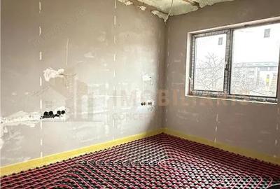 Casă cu Teren 100 Mp în Central