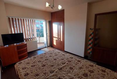 Apartament cu 4 camere decomandat în Exterior Vest - 1