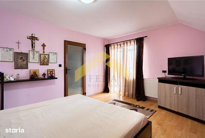 Casă cu 3 camere decomandat cu Canalizare în Zimandu Nou - 3