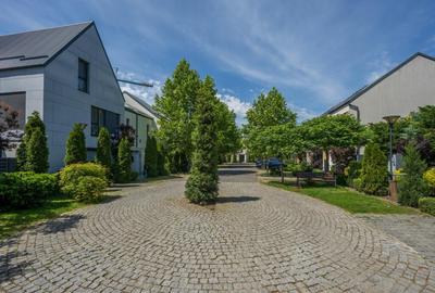 Vila Deosebita 7 camere cu garaj in Complex Vila Deosebita 7 camere cu garaj in Complex - 2