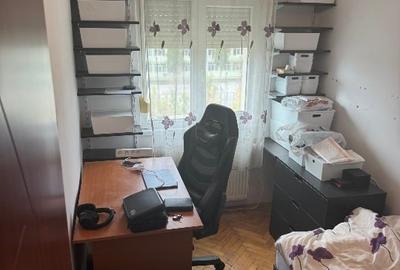 Apartament 3 camere, 31mp, etaj 4/4, bloc anvelopat, acoperis - Piata Doina - 2