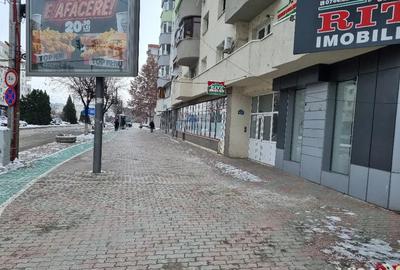 Apartament cu 3 camere decomandat în - 1