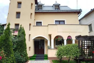 Casă cu 7 camere cu Teren 650 Mp în Central - 4