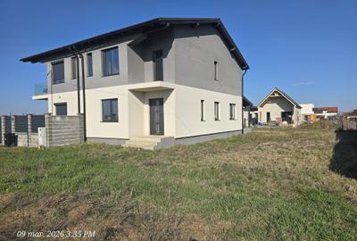 Duplex cu 4 camere cu Canalizare în Sânandrei - 2