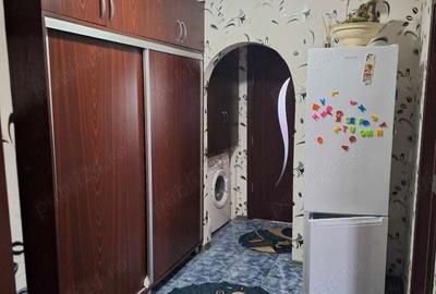 Apartament cu 2 camere decomandat în Motru