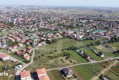 Teren de 2600 mp, în Central - 5